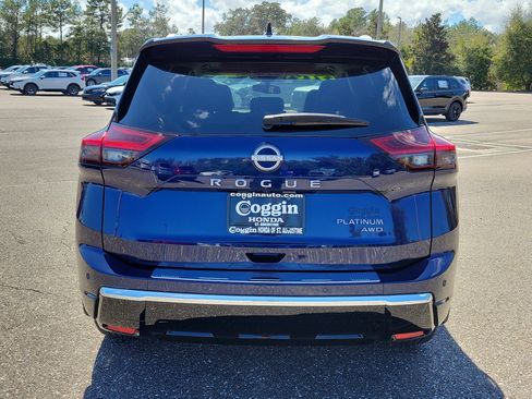 Used 2024 Nissan Rogue Platinum w/ Platinum Premium Package image 4
