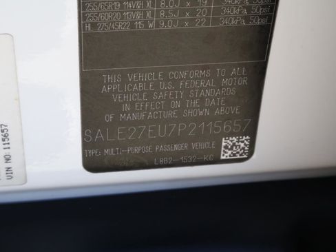 Used 2023 Land Rover Defender 110 X-Dynamic SE image 25