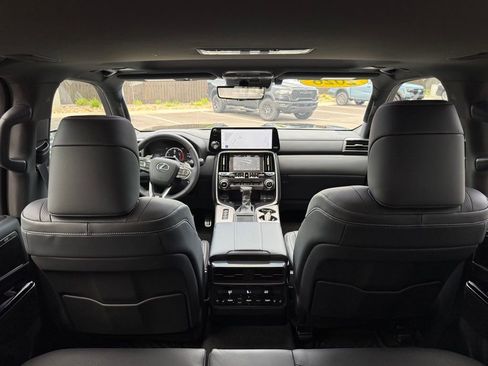 Used 2026 Lexus LX 600 F Sport w/ Accessory Package (2T) AWD/4WD image 19