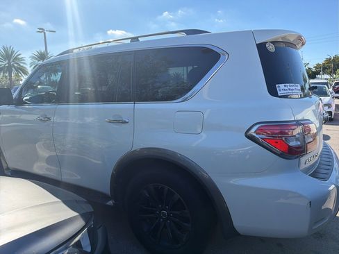 Used 2017 Nissan Armada Platinum image 8
