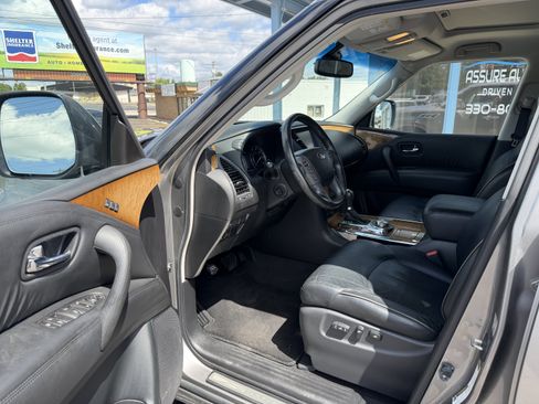 Used 2014 INFINITI QX80 4WD w/ Theater Package image 9