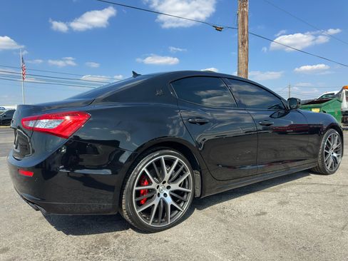 Used 2017 Maserati Ghibli S image 13