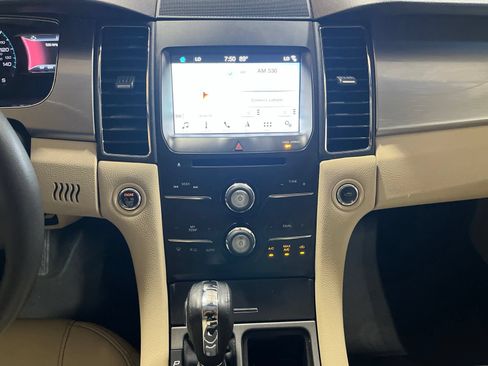 Used 2018 Ford Taurus SEL w/ Equipment Group 201A FWD image 23