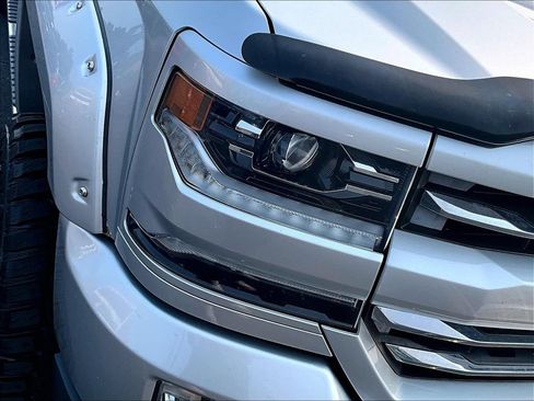 Used 2017 Chevrolet Silverado 1500 LTZ Z71 w/ LTZ Plus Package AWD/4WD image 27