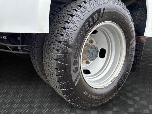 Used 2022 Ford F350 XL w/ Power Equipment Group image 14