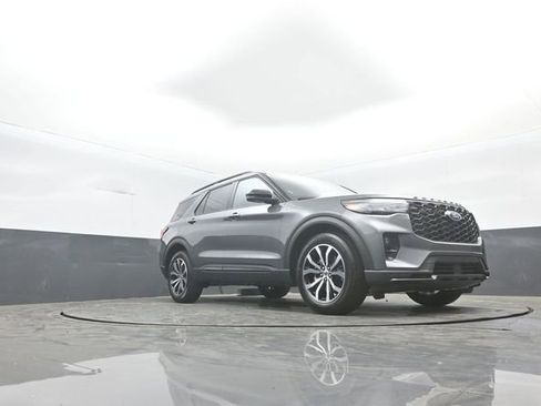 New 2026 Ford Explorer ST-Line image 27