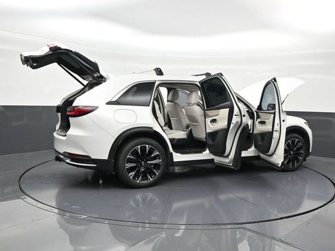 Used 2024 MAZDA CX-90 Plug-In Hybrid w/ Premium Plus AWD/4WD image 32
