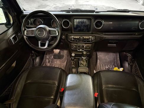 Used 2020 Jeep Wrangler Unlimited Sahara image 10