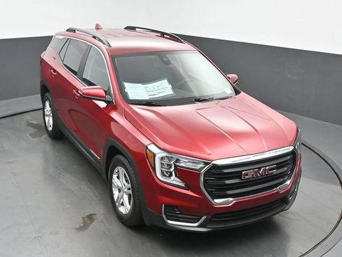 Used 2022 GMC Terrain SLE w/ Driver Convenience Package FWD image 42