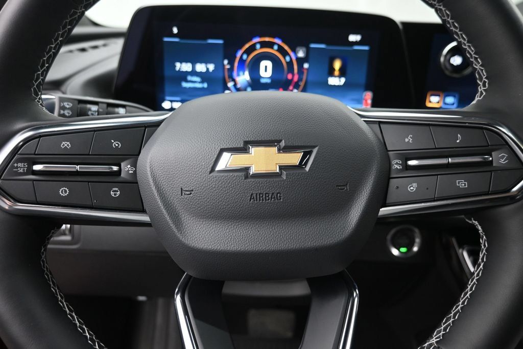 Used 2026 Chevrolet Traverse High Country AWD/4WD image 19