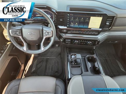 Used 2024 Chevrolet Silverado 1500 ZR2 w/ Technology Package image 3