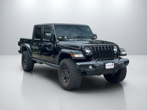 Used 2022 Jeep Gladiator Willys image 3
