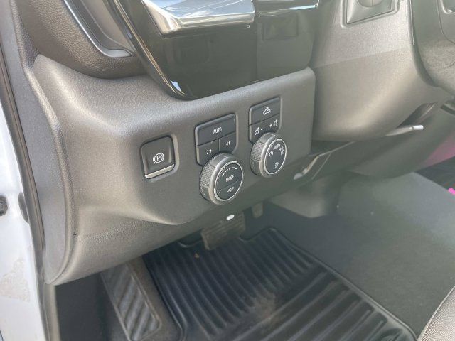 Used 2023 Chevrolet Silverado 1500 LT AWD/4WD image 29