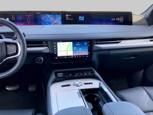 New 2026 Lincoln Navigator Reserve w/ Jet Appearance Package AWD/4WD image 6