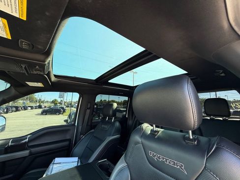 Used 2018 Ford F150 Raptor w/ Equipment Group 802A Luxury image 14