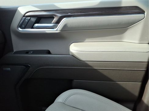 Used 2023 Chevrolet Silverado 1500 LTZ image 25