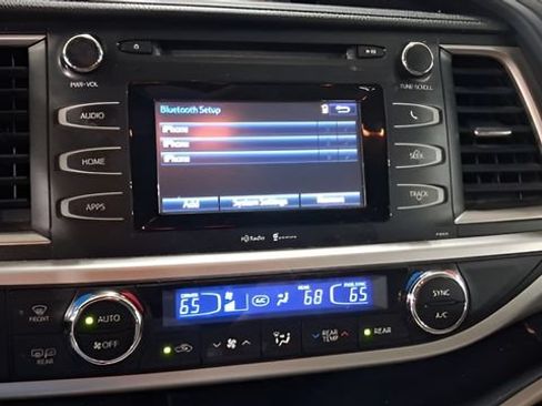 Used 2014 Toyota Highlander Plus AWD/4WD image 31