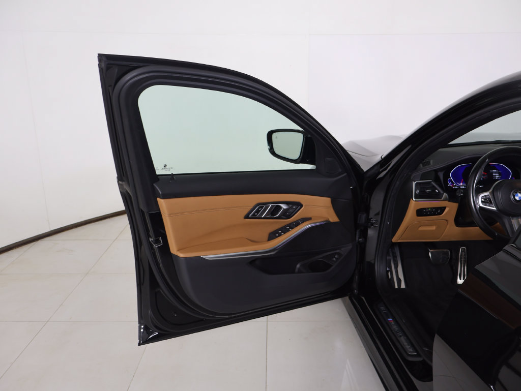 Used 2021 BMW M340i w/ Driving Assistance Package RWD image 22