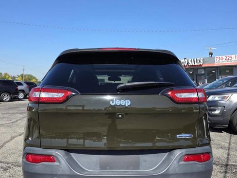 Used 2017 Jeep Cherokee Latitude image 13