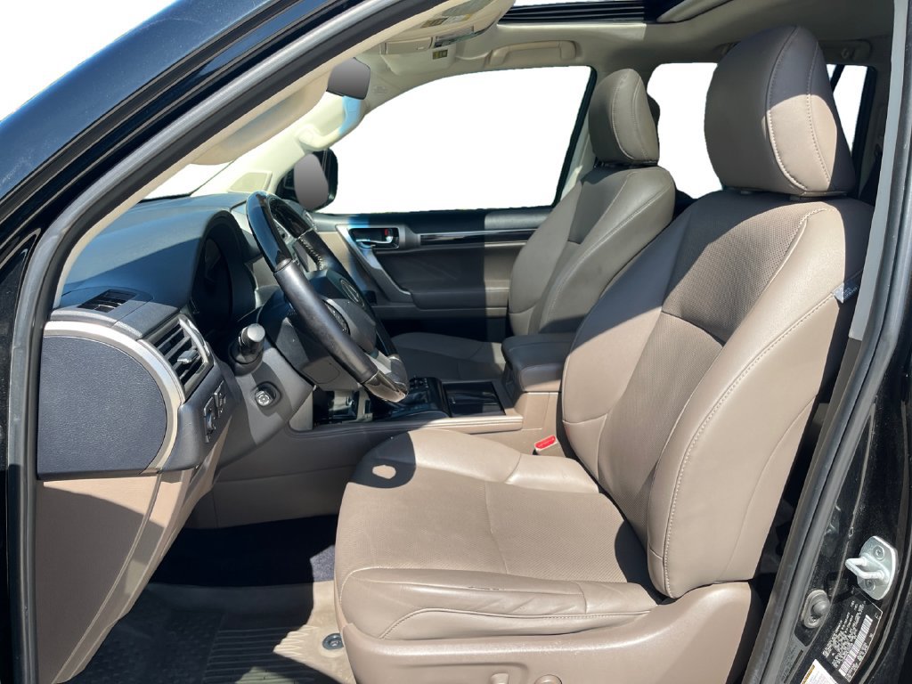 Used 2020 Lexus GX 460 Premium w/ Premium Package AWD/4WD image 23