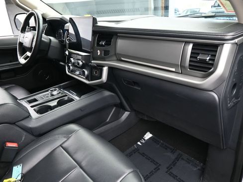 Used 2024 Ford Expedition Max XLT image 53