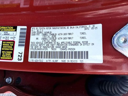 Used 2025 Toyota Tacoma TRD Off-Road image 35