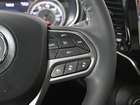 Used 2022 Jeep Cherokee Limited image 36