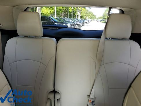 Used 2024 Buick Enclave Essence w/ Technology Package FWD image 11