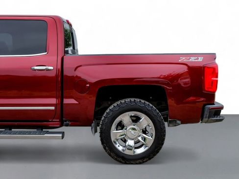Used 2016 Chevrolet Silverado 1500 LTZ Z71 w/ LTZ Plus Package AWD/4WD image 11