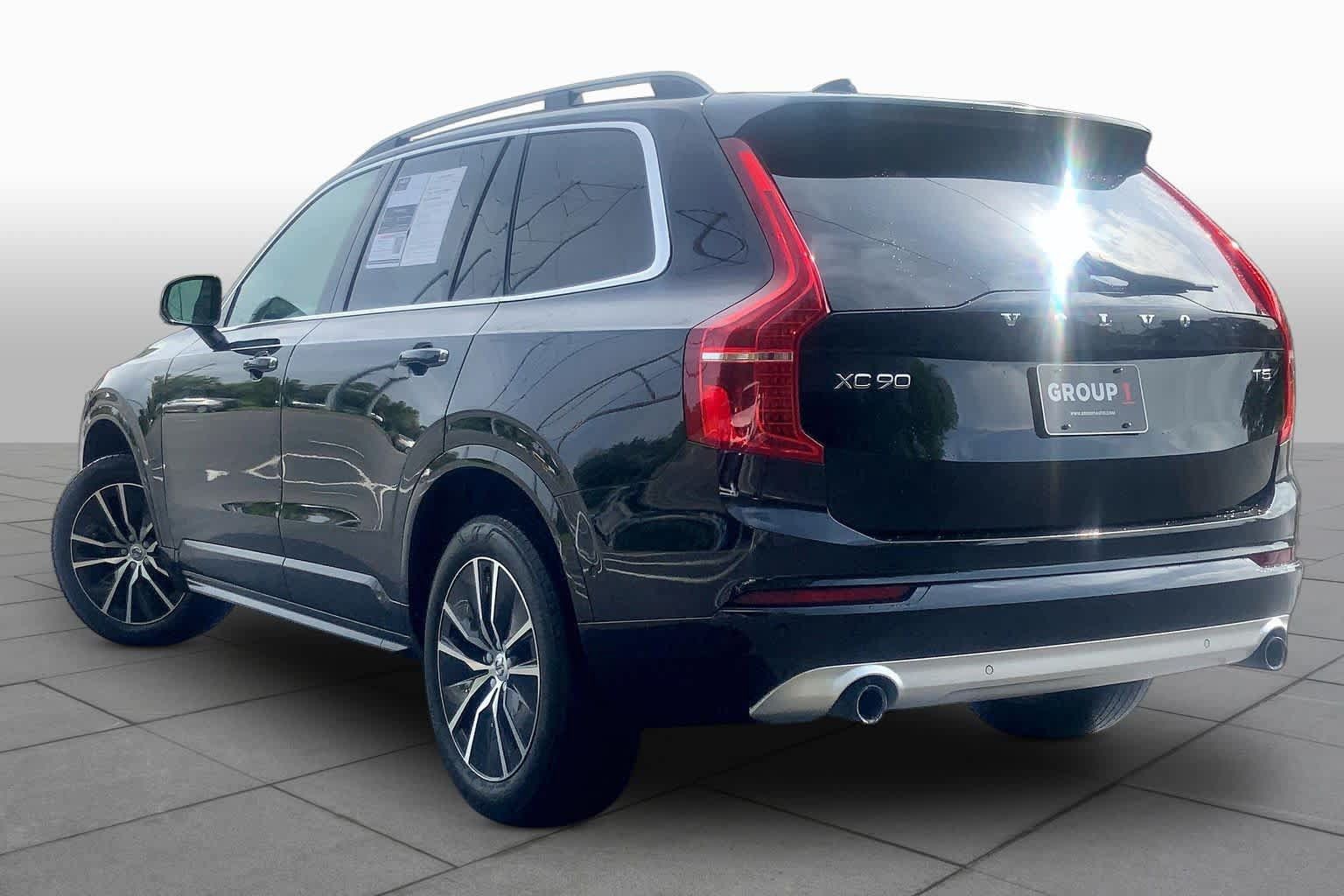 Used 2018 Volvo XC90 T5 Momentum w/ Convenience Package FWD image 11