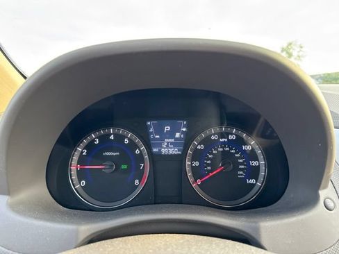 Used 2014 Hyundai Accent GLS FWD image 9