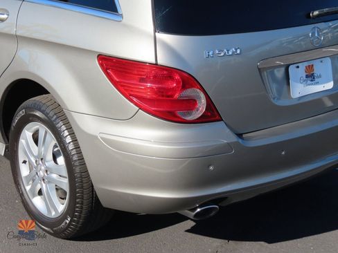 Used 2006 Mercedes-Benz R 500 4MATIC image 16