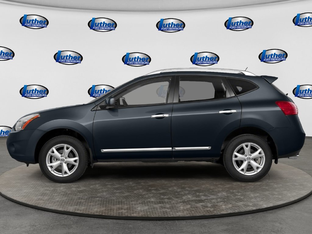 Used 2015 Nissan Rogue S w/ Convenience Package AWD/4WD image 3