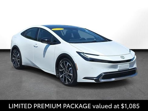 Used 2026 Toyota Prius Plug-In Hybrid w/ Limited Premium Package FWD image 3