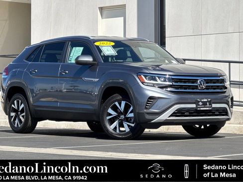 Used 2022 Volkswagen Atlas Cross Sport SE image 1