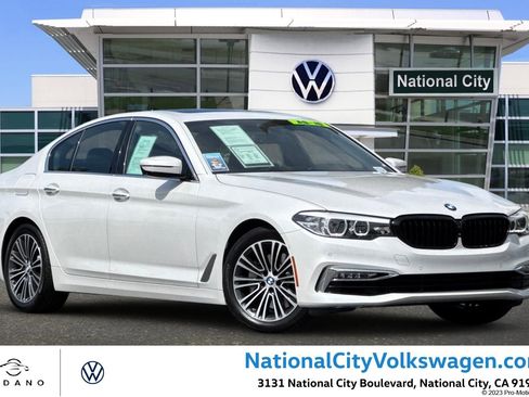 Used 2017 BMW 530i RWD image 1