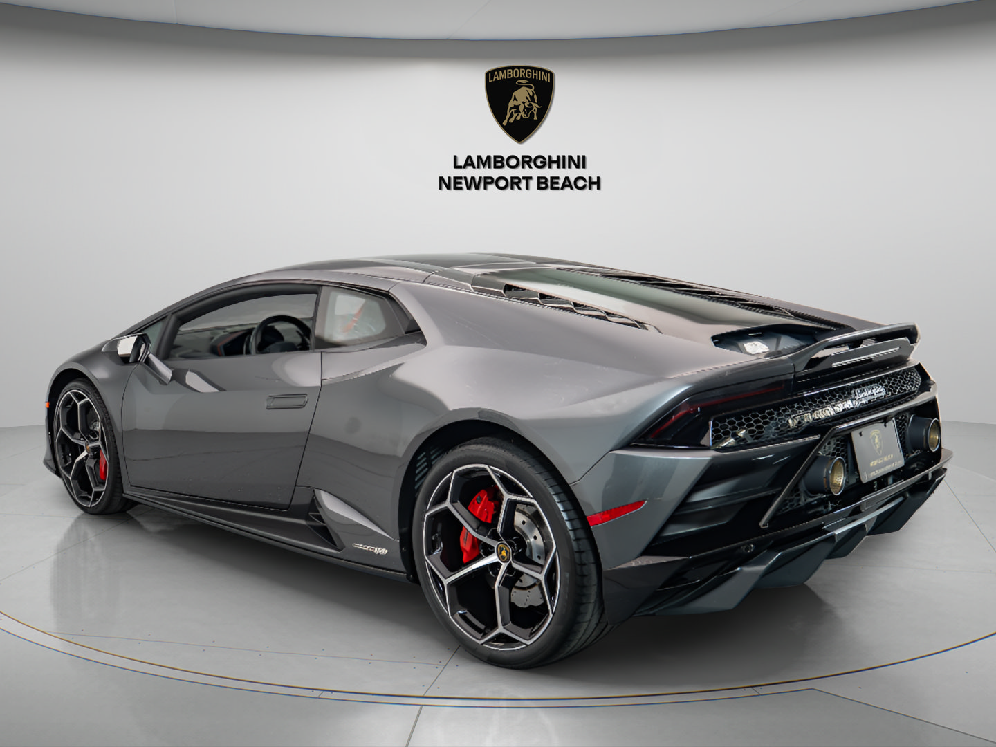 Used 2021 Lamborghini Huracan EVO RWD image 4