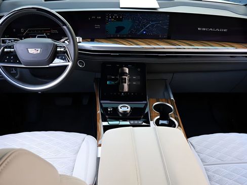 Certified 2025 Cadillac Escalade Sport Platinum image 18