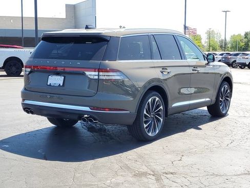 New 2026 Lincoln Aviator Reserve w/ Illumination Package AWD/4WD image 3
