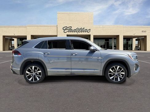 Used 2025 Volkswagen Atlas Cross Sport SEL Premium R-Line AWD/4WD image 4