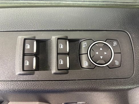 Used 2018 Ford F150 Platinum w/ Equipment Group 701A Luxury AWD/4WD image 20