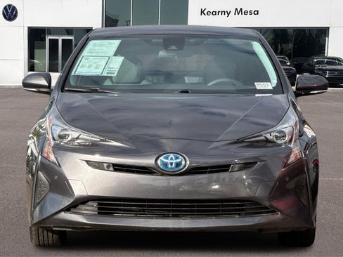 Used 2017 Toyota Prius Two image 9
