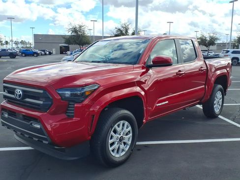 Certified 2025 Toyota Tacoma SR5 image 8