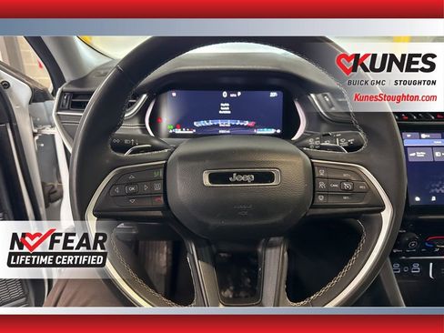 Used 2023 Jeep Grand Cherokee L Laredo image 22