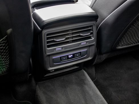 Used 2024 Audi Q7 3.0T Premium Plus image 26