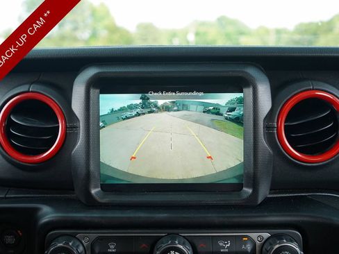 Used 2021 Jeep Wrangler Unlimited Sahara AWD/4WD image 11