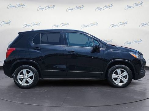 Used 2022 Chevrolet Trax LS w/ Tint and Cruise Package AWD/4WD image 6