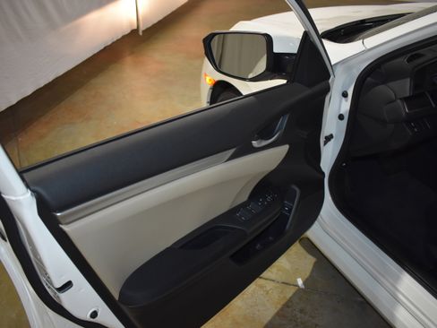 Certified 2017 Honda Civic LX image 23