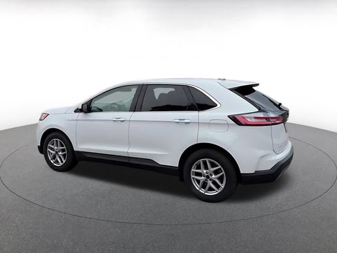 Used 2024 Ford Edge SEL AWD/4WD image 9