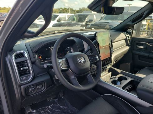 New 2026 RAM 2500 Laramie AWD/4WD image 14